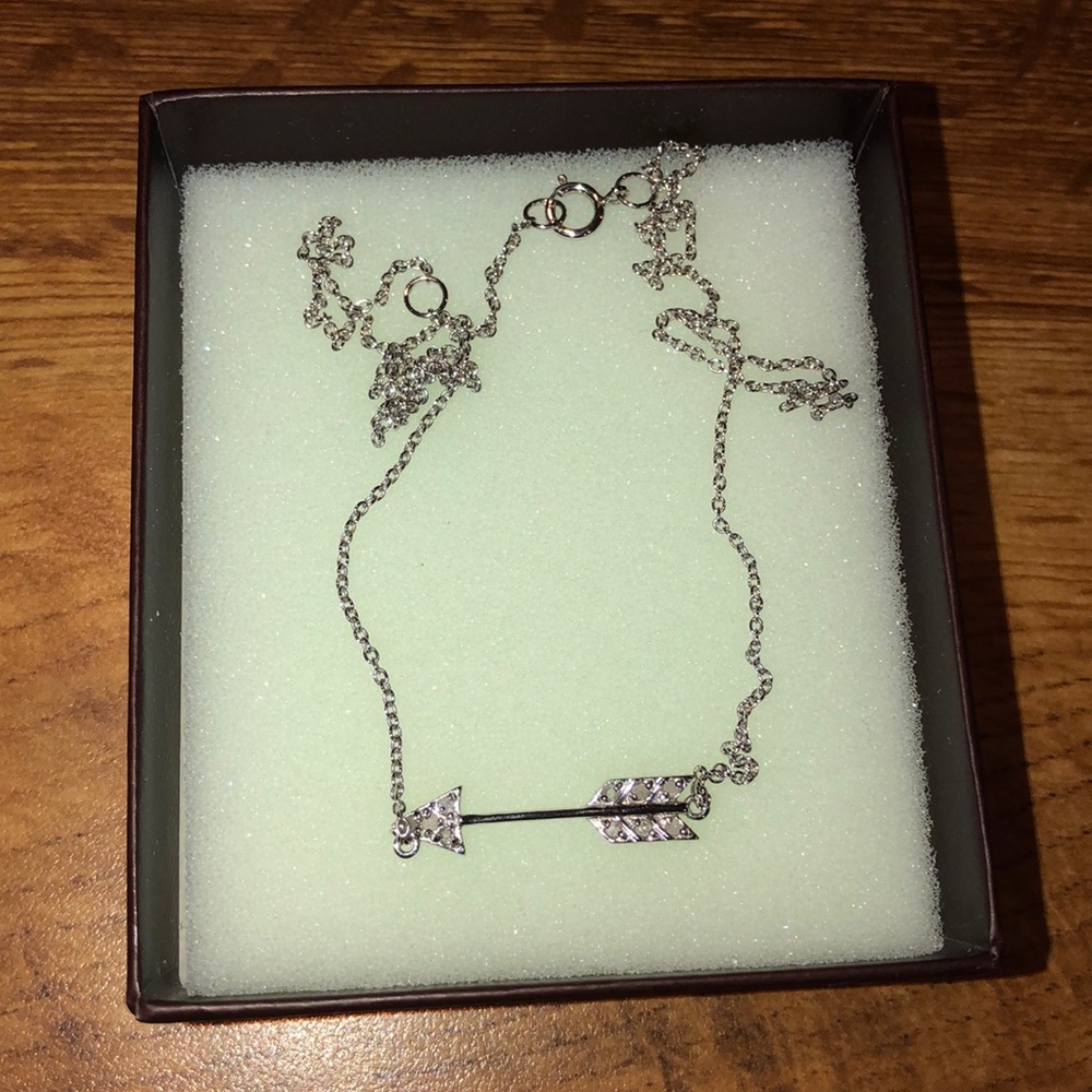 FINAL SALE‼️ Arrow Necklace